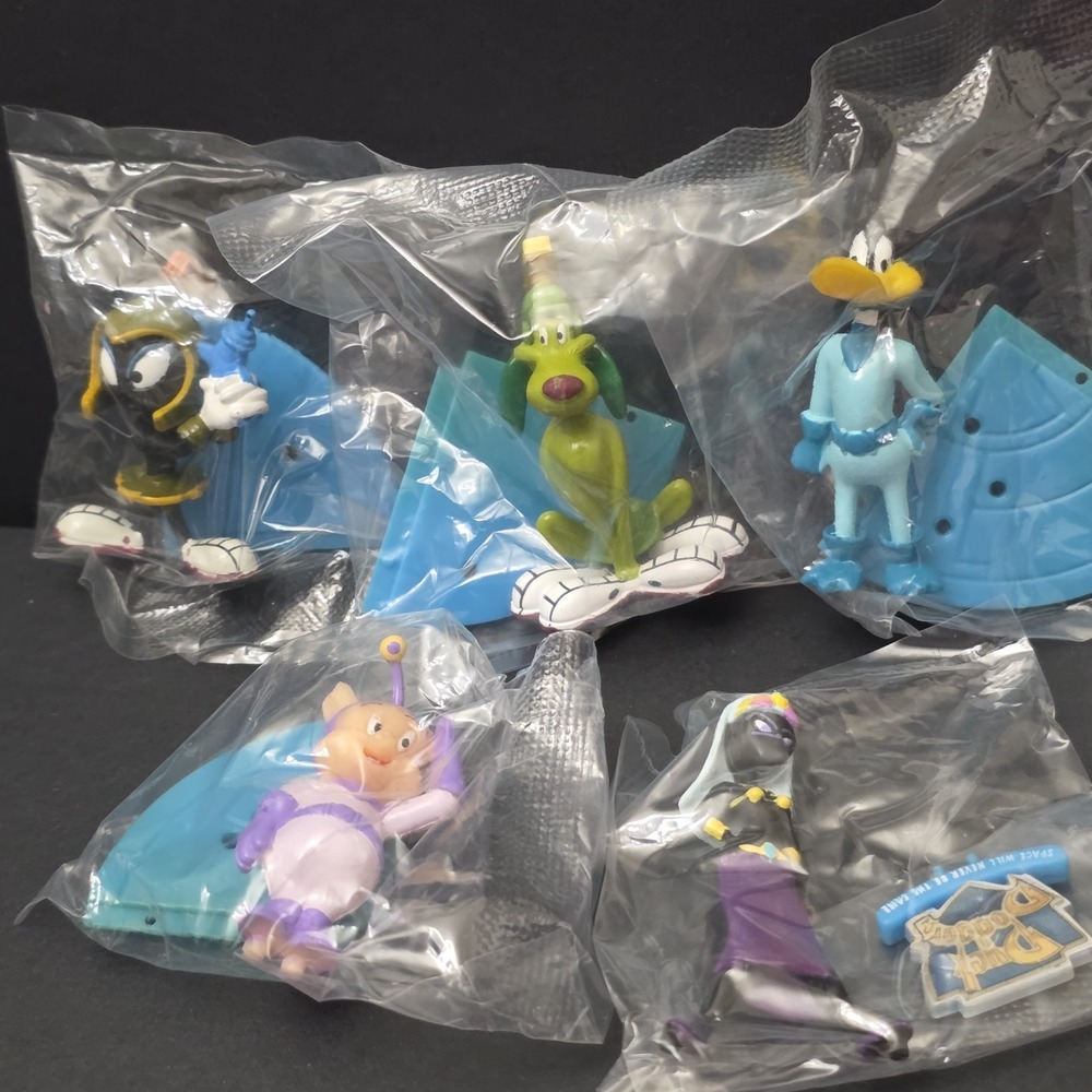 Duck dodgers Cake Toppers set of 5 FIGURES gumball‎ machine 3d sculpture toy New